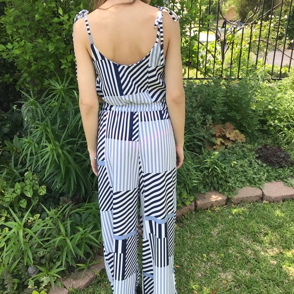 Solddd Outtt - Picture 2 of 2